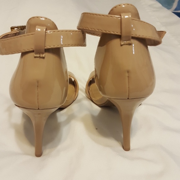 High heels - Picture 4 of 4